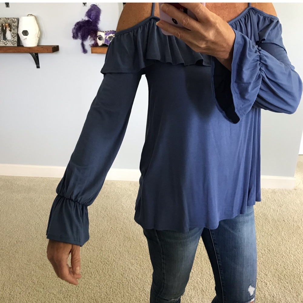 1 SMALL Long Sleeve, Cold Shoulder Top - Picture 3 of 8